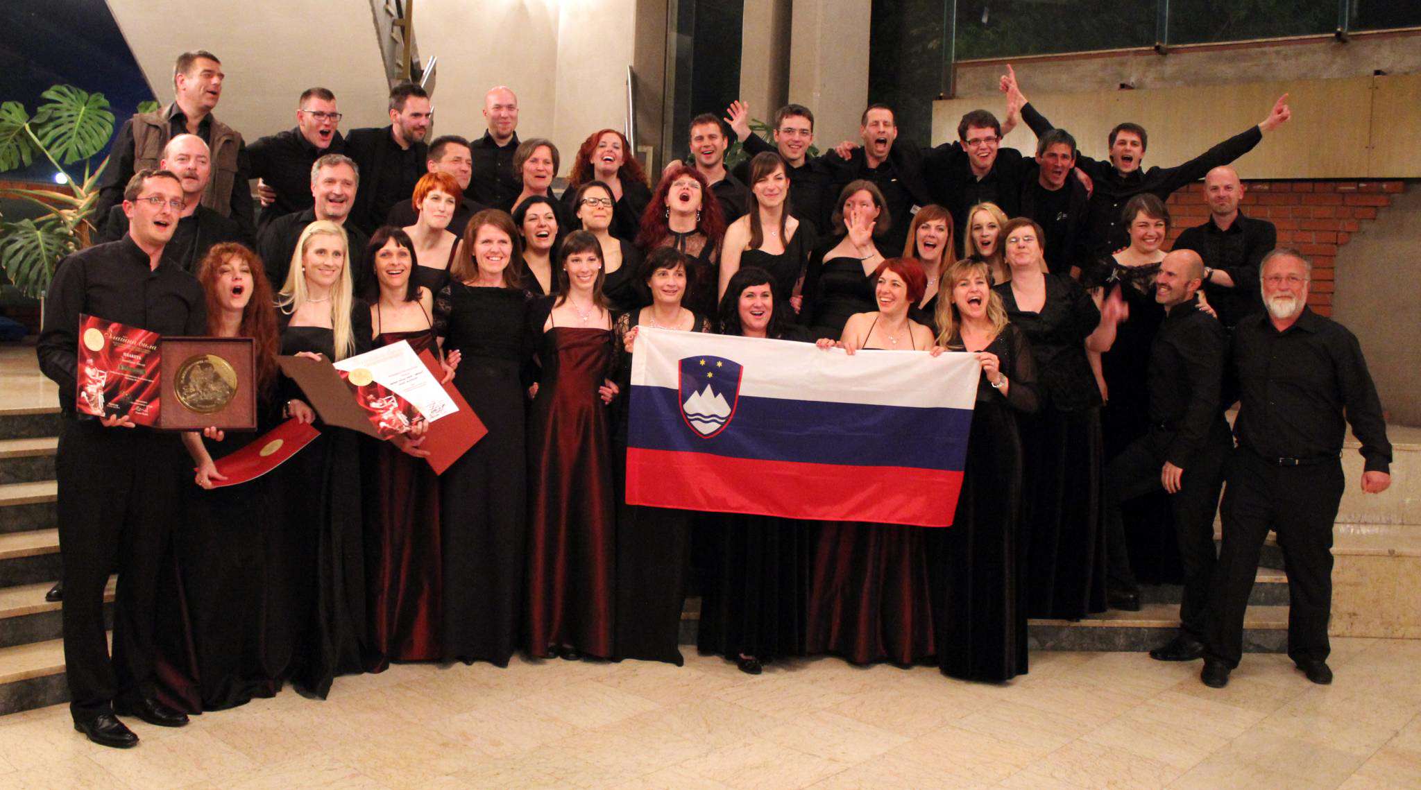Mednarodna nagrada »Zlata vila« za Mešani pevski zbor OBALA Koper