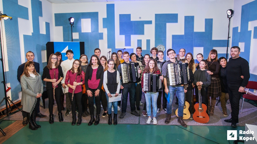 FOTO: Klasično, mladostno in živo – GŠ Vinka Vodopivca Ajdovščina @ Radio Koper 15.2.2018