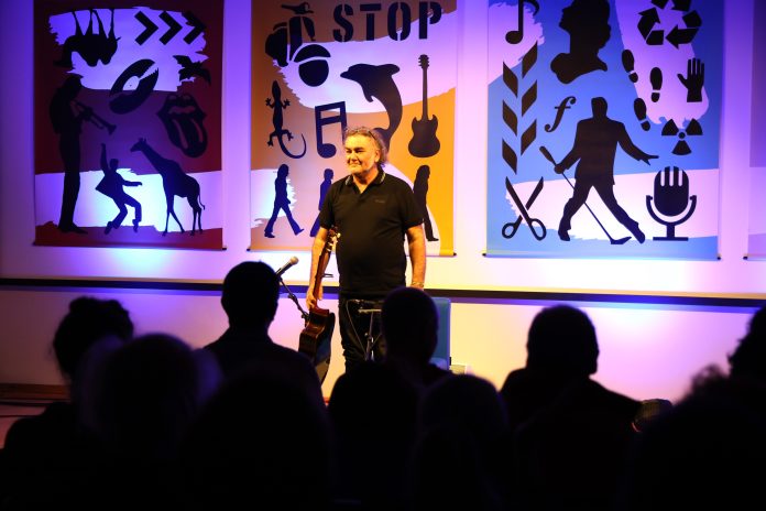 Elvis-Sahbaz-Unplugged-Mediadom-28-10-2025-foto-J-Rusjan (46)